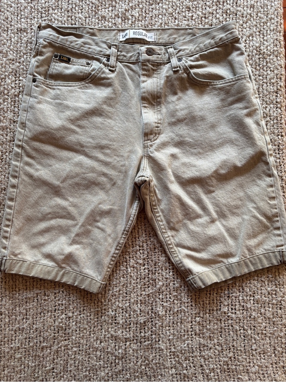 Lee Men’s Casual Flat-Front Beige Jean Shorts | Size 34 | Professionally Hemmed